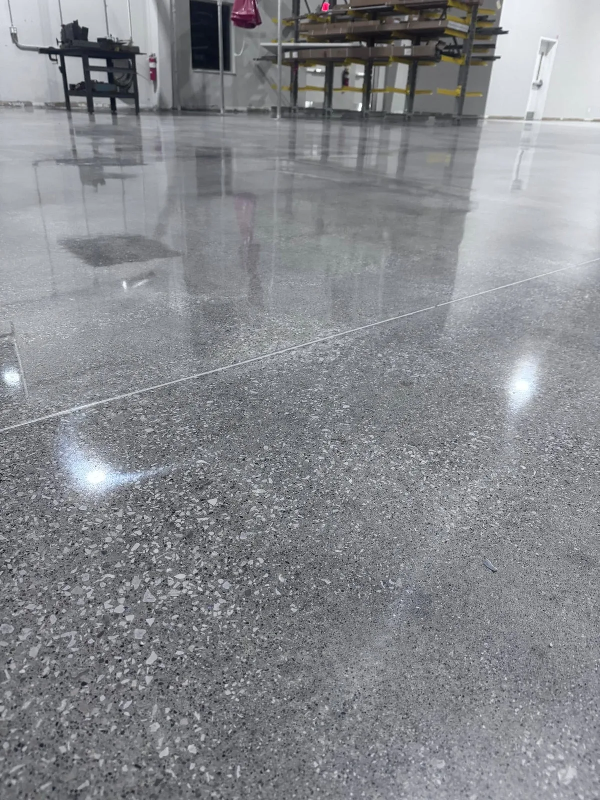 Concrete floor with a reflective finish